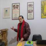 ...veniamo accolti dall�artista in un�anticamera...